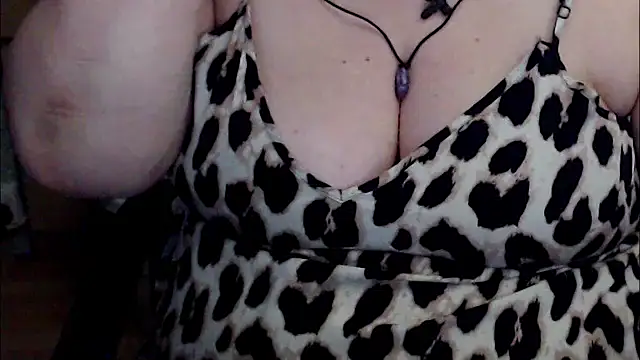 Snapshot of mayasmith chatting on May 26, 2026, 6:42 am mayasmith online show from May 26, 2026, 6:42 am