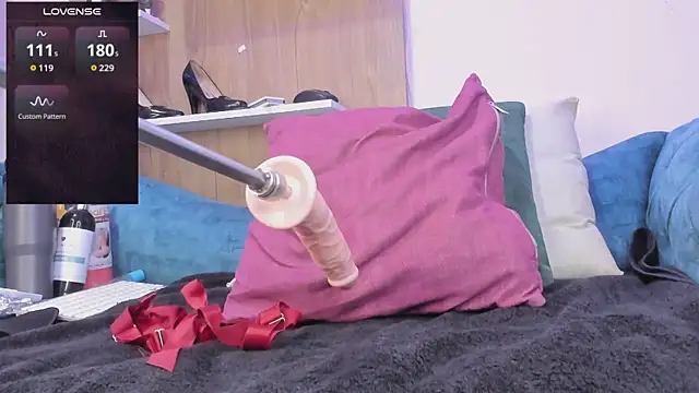 -camila-cooper-  online show from September 26, 2025, 1:15 pm