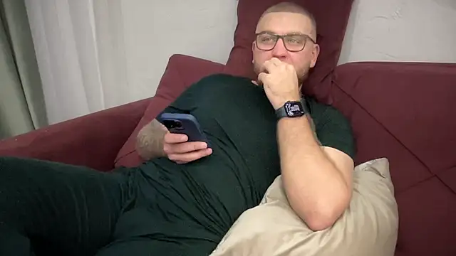 Bear bear  online show from January 28, 2025, 1:27 pm