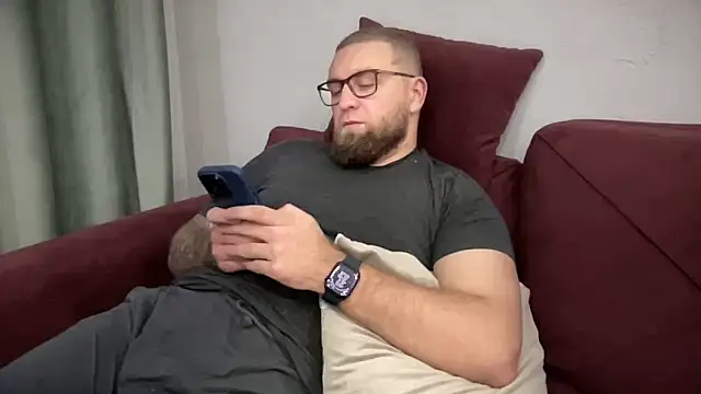 Bear bear  online show from February 2, 2025, 6:53 pm