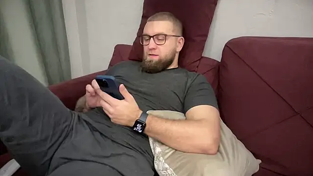 Bear bear  online show from February 6, 2025, 5:30 pm