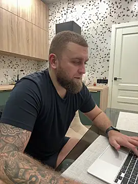 Bear bear  online show from February 12, 2025, 7:56 pm