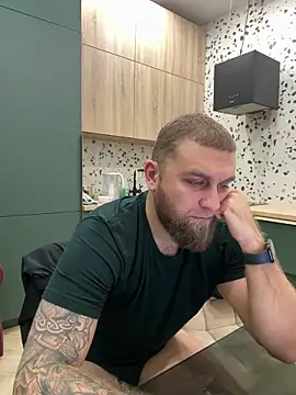 Bear bear  online show from March 3, 2025, 4:35 pm