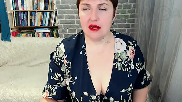 Rainbow lady online show from November 20, 2025, 4:01 am