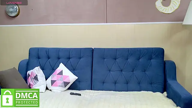 MyrtleGirl 5 online show from November 11, 2025, 11:05 pm