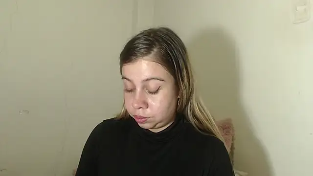 SweetSofty online show from September 9, 2025, 11:04 pm