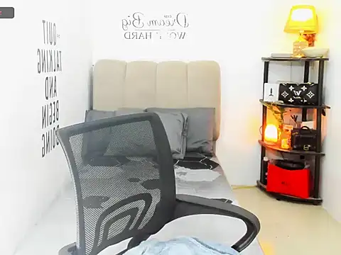 Trixie Mattel21 online show from April 13, 2026, 11:10 pm