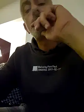 Snapshot of cuci45 chatting on November 2, 2025, 9:28 pm cuci45 online show from November 2, 2025, 9:28 pm