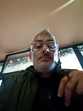 Snapshot of cuci45 chatting on November 12, 2025, 1:22 pm cuci45 online show from November 12, 2025, 1:22 pm