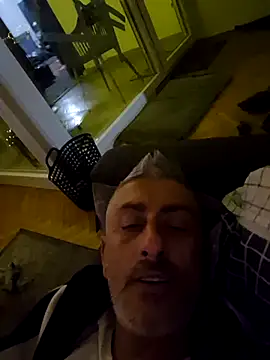 Snapshot of cuci45 chatting on December 19, 2025, 4:25 pm cuci45 online show from December 19, 2025, 4:25 pm