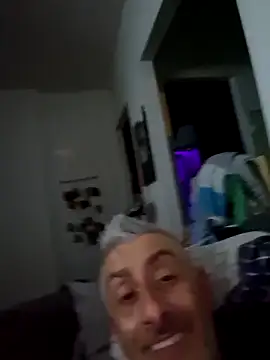 Snapshot of cuci45 chatting on December 21, 2025, 4:47 pm cuci45 online show from December 21, 2025, 4:47 pm