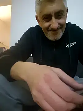 Snapshot of cuci45 chatting on January 6, 2026, 6:44 pm cuci45 online show from January 6, 2026, 6:44 pm