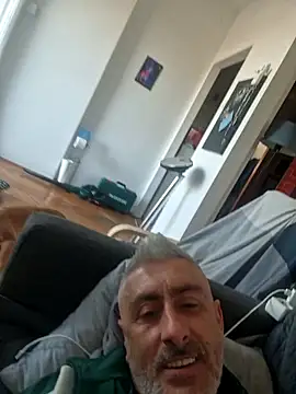 Snapshot of cuci45 chatting on February 27, 2026, 3:01 pm cuci45 online show from February 27, 2026, 3:01 pm