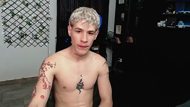 Snapshot of andybxby chatting on February 9, 2025, 8:24 pm andybxby online show from February 9, 2025, 8:24 pm