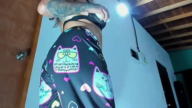 Snapshot of ink_demonxxx chatting on March 5, 2025, 6:33 am ink demonxxx online show from March 5, 2025, 6:33 am