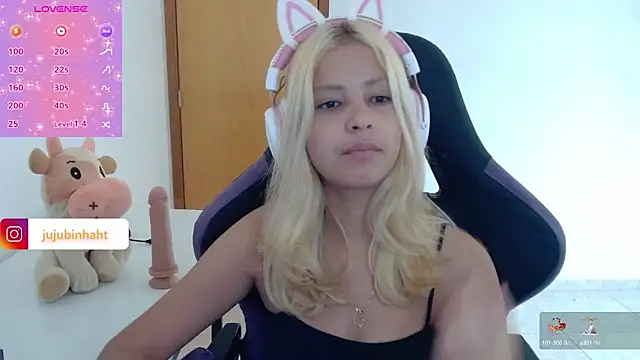 Snapshot of jujubinhahot chatting on February 3, 2025, 12:03 pm jujubinhahot online show from February 3, 2025, 12:03 pm