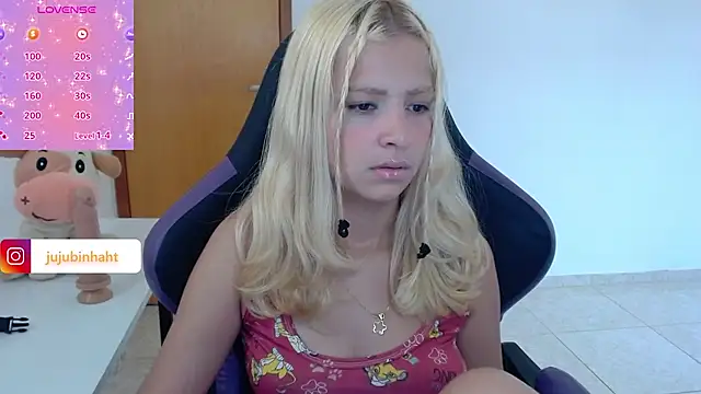 Snapshot of jujubinhahot chatting on February 4, 2025, 10:10 am jujubinhahot online show from February 4, 2025, 10:10 am