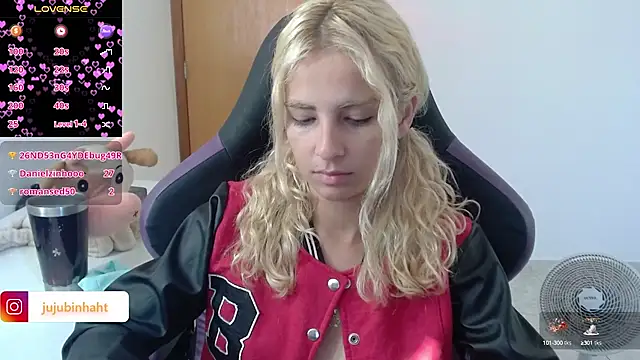 Snapshot of jujubinhahot chatting on February 20, 2025, 10:16 am jujubinhahot online show from February 20, 2025, 10:16 am