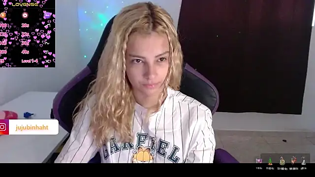 Snapshot of jujubinhahot chatting on March 15, 2025, 8:21 pm jujubinhahot online show from March 15, 2025, 8:21 pm