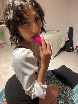 aurora xoxo online show from December 11, 2024, 5:00 am