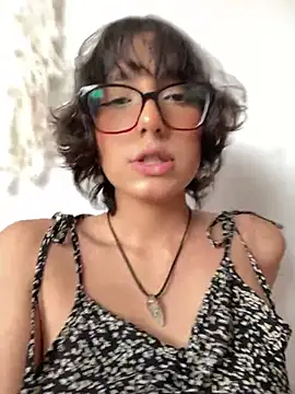 aurora xoxo online show from March 1, 2026, 5:48 pm