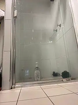 OSIRlS online show from October 3, 2025, 1:19 pm