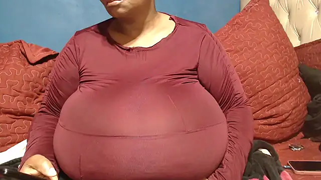 Snapshot of CUTEFIRMMELONSS chatting on May 2, 2026, 3:22 am CUTEFIRMMELONSS online show from May 2, 2026, 3:22 am