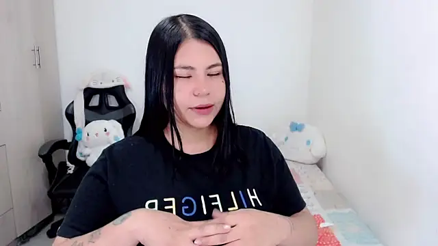 Youlittlepervertt  online show from November 8, 2025, 4:34 am