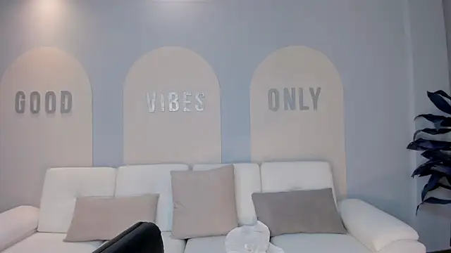 Snapshot of MariamRivera_ chatting on March 1, 2025, 10:34 am MariamRivera online show from March 1, 2025, 10:34 am