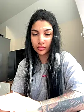 Samira30 online show from November 13, 2025, 9:52 am