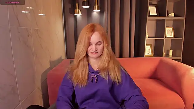 Snapshot of SaraSubtlety chatting on December 3, 2025, 1:42 pm SaraSubtlety online show from December 3, 2025, 1:42 pm