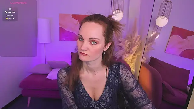 SaraSubtlety online show from April 1, 2026, 1:34 pm