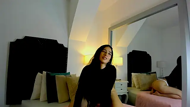 Snapshot of Valentina_Ross_ chatting on May 2, 2026, 1:21 am Valentina Ross online show from May 2, 2026, 1:21 am