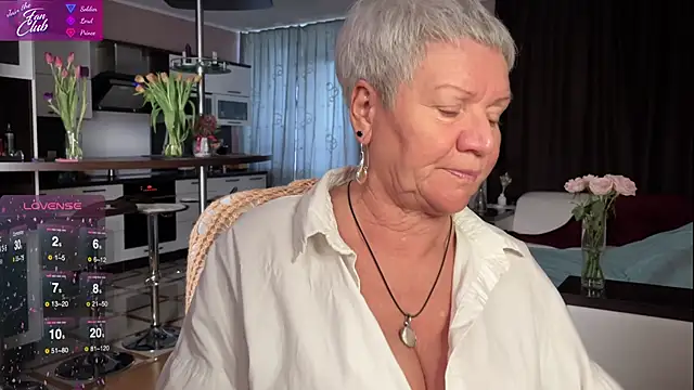 roxana brooks online show from March 11, 2025, 1:34 pm