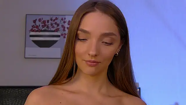 VirginieCruz online show from February 8, 2025, 1:44 pm