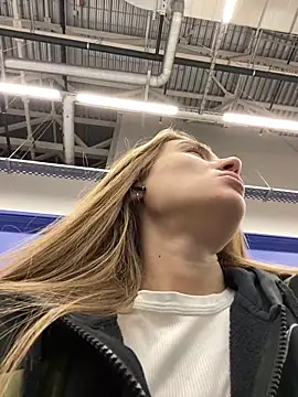 ValenciaShock online show from December 14, 2024, 8:23 am