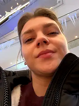 ValenciaShock online show from November 30, 2025, 6:50 am