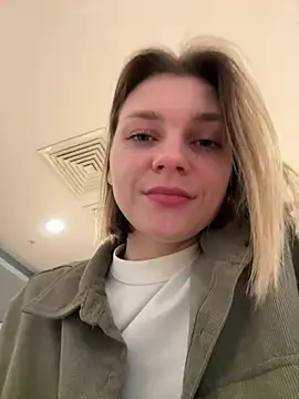 ValenciaShock online show from April 17, 2026, 7:11 am