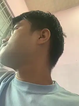 Hullax online show from October 30, 2025, 2:46 am