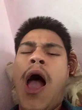 Hullax online show from February 9, 2026, 3:43 am