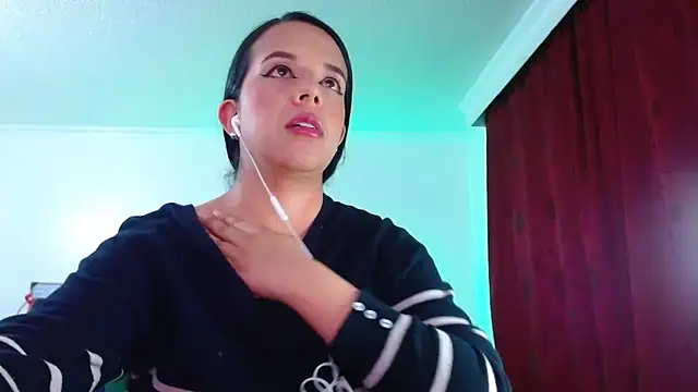 VALERY MEER online show from September 30, 2025, 11:54 pm