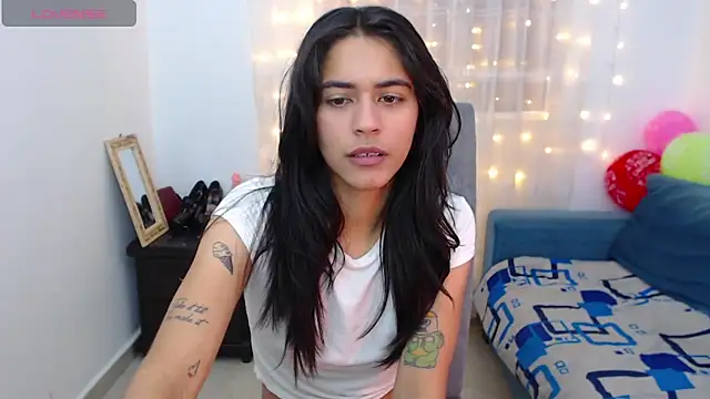 imSophia online show from February 28, 2026, 7:37 pm