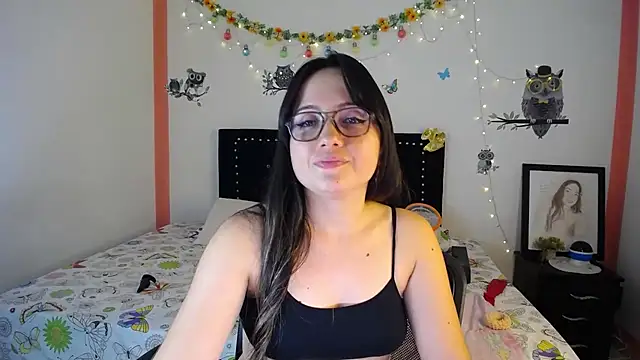 naughty girl 4u online show from February 22, 2025, 6:41 pm