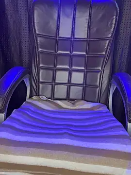 Snapshot of SCHOOL_Girl_0 chatting on December 18, 2024, 10:19 am SCHOOL Girl 0 online show from December 18, 2024, 10:19 am