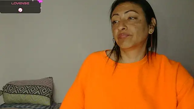 ErikaRika online show from January 22, 2025, 9:13 am