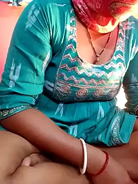 Snapshot of Bengali-boudi chatting on January 1, 2025, 6:16 pm Bengali-boudi online show from January 1, 2025, 6:16 pm