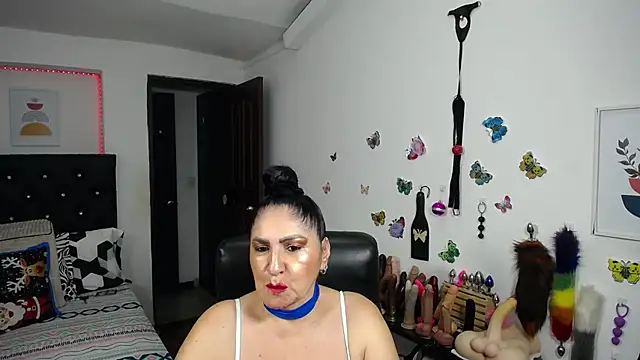 mature bigboobs10 online show from December 18, 2025, 4:07 am