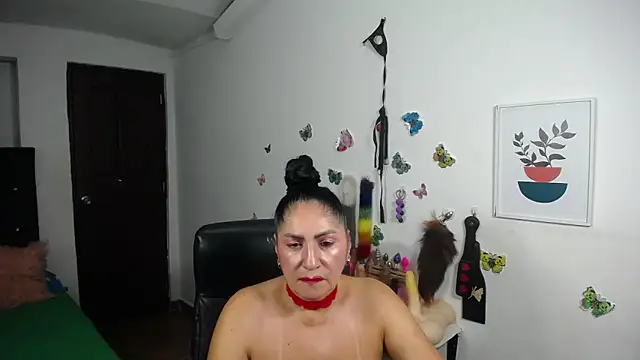 Snapshot of mature_bigboobs10 chatting on February 8, 2026, 4:27 am mature bigboobs10 online show from February 8, 2026, 4:27 am