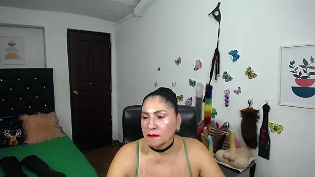 Snapshot of mature_bigboobs10 chatting on February 14, 2026, 4:09 am mature bigboobs10 online show from February 14, 2026, 4:09 am