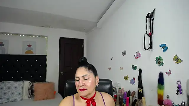 Snapshot of mature_bigboobs10 chatting on June 27, 2026, 4:06 am mature bigboobs10 online show from June 27, 2026, 4:06 am